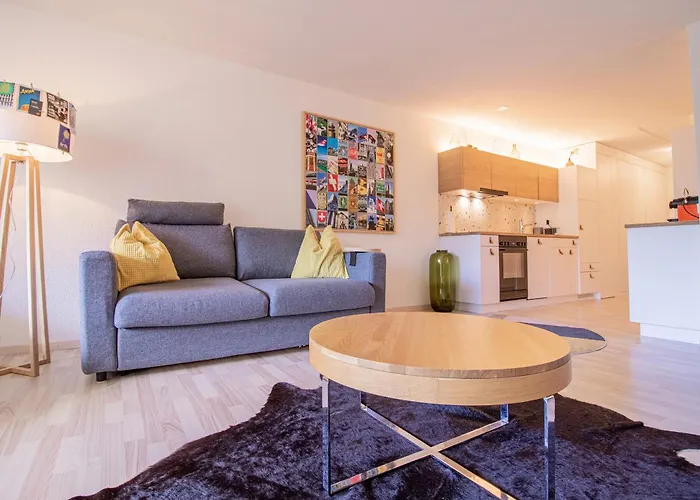 Rothornblick 63 By أروسا