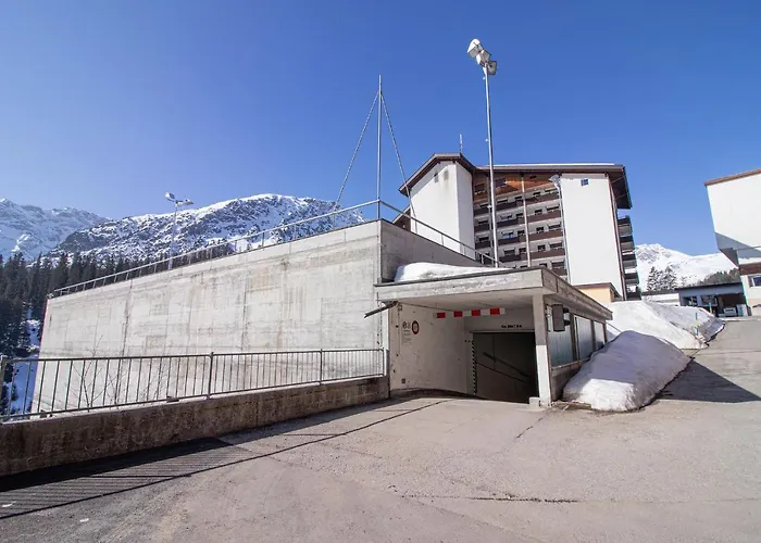 Rothornblick 63 By * أروسا